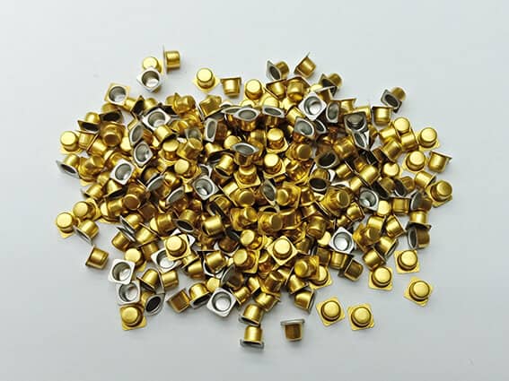 Small accessories coated in gold color