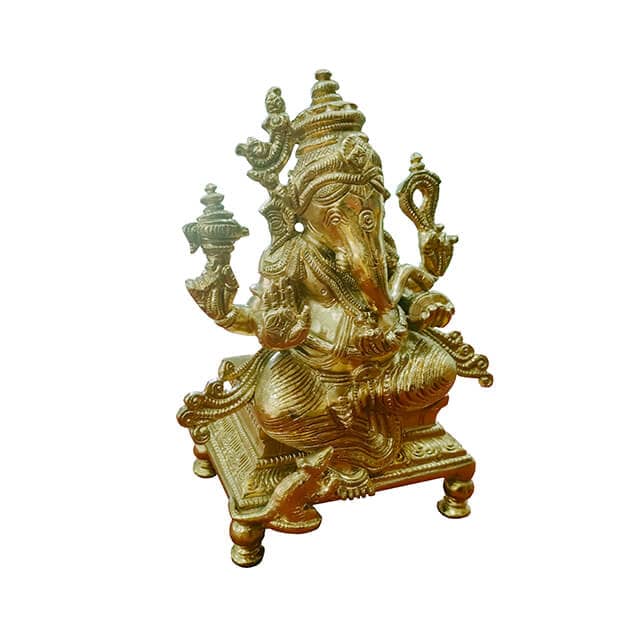 Statue coated in pvd gold color